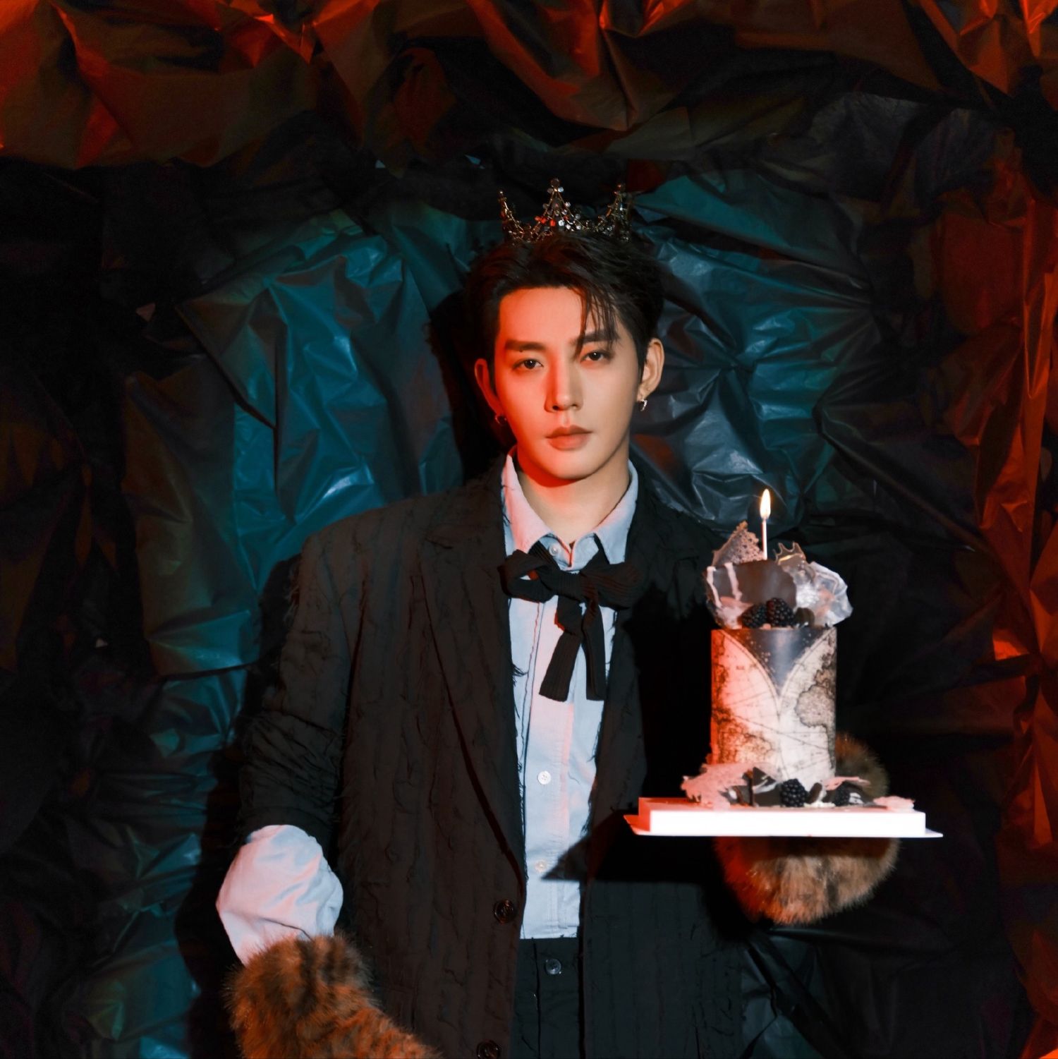 Behind-the-scenes cut of Deng Wei