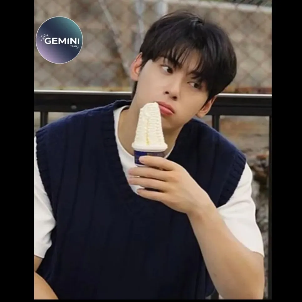 Latest photo of Cha Eunwoo