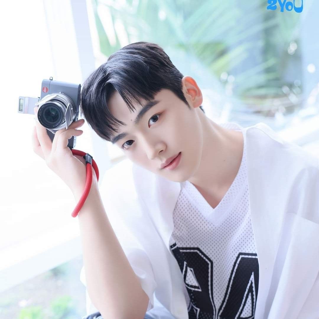 Behind-the-scenes cut of Kim Yohan
