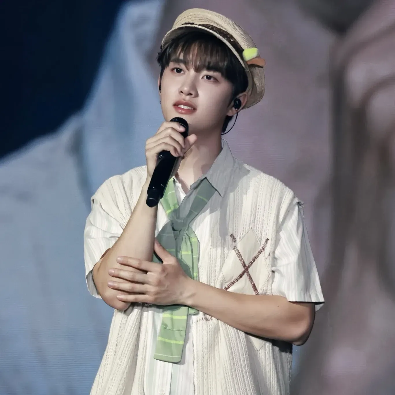 Foto terbaru dari Doh Kyungsoo (D.O.)