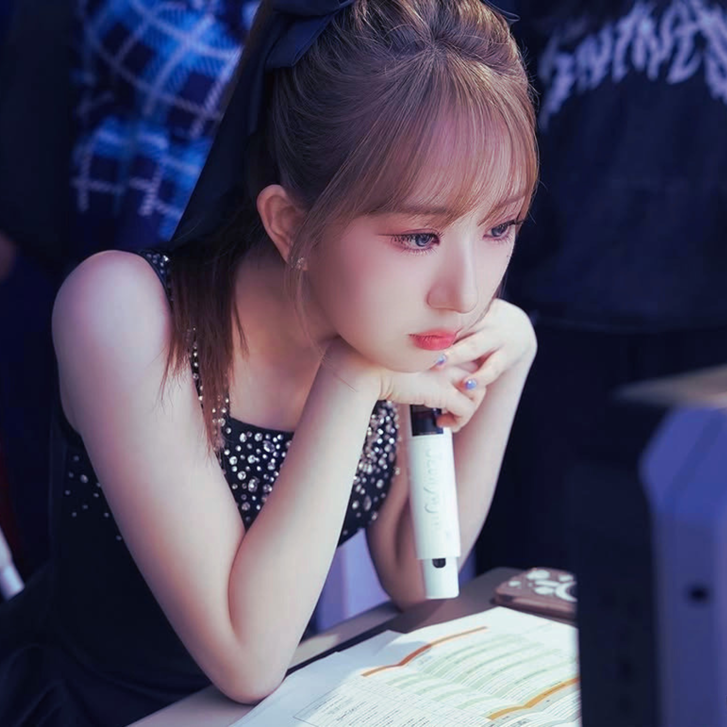 Behind-the-scenes cut of Jeon Yujin