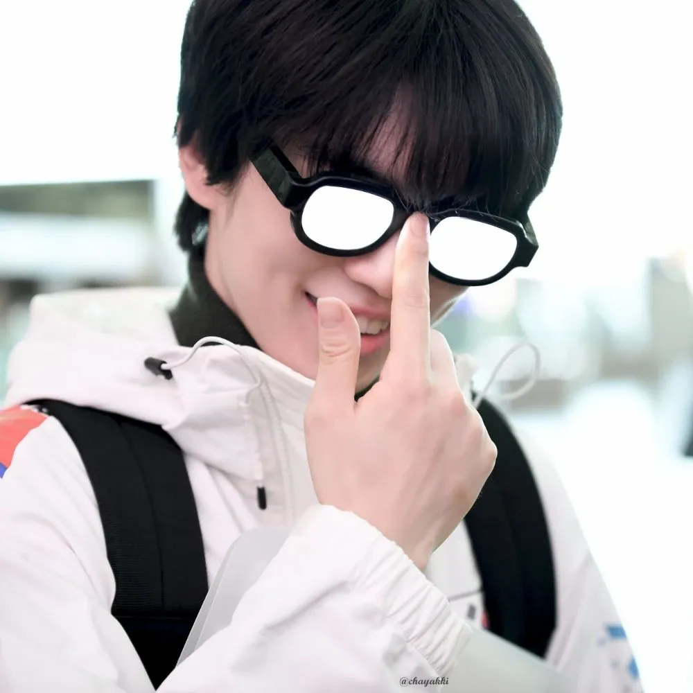 Behind-the-scenes cut of Cha Junhwan