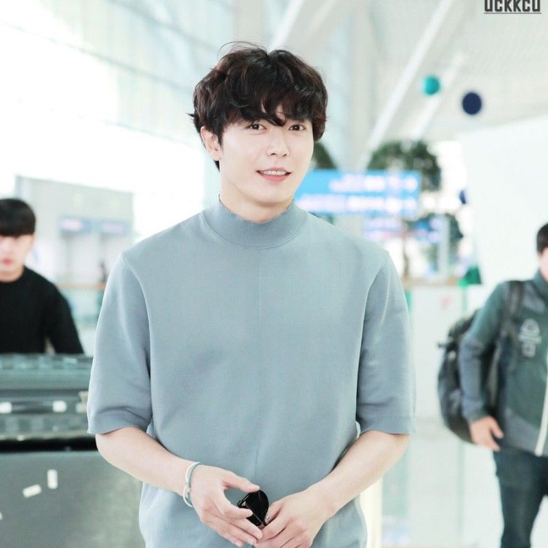 A moment captured by a fan of Kim Jaewook