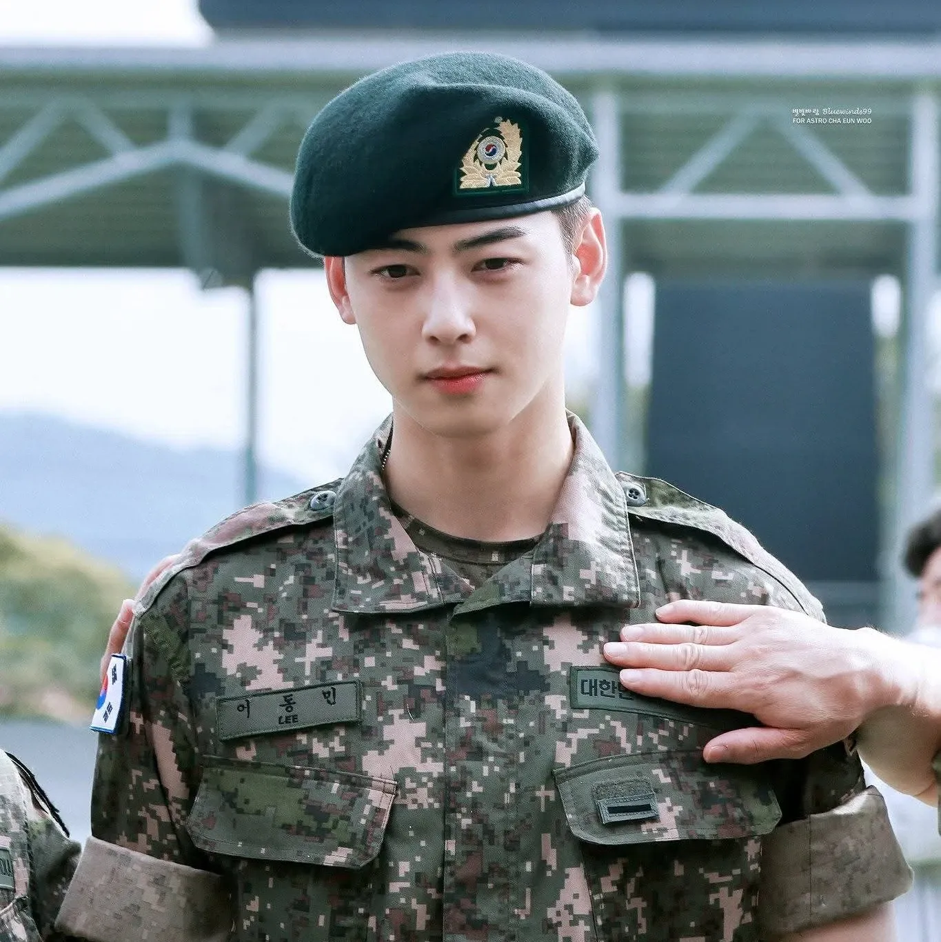 A moment captured by a fan of Cha Eunwoo