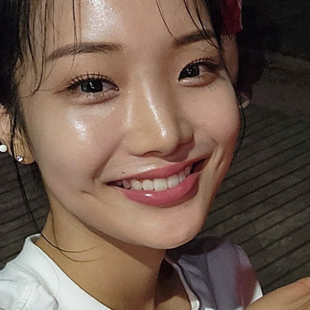 Behind-the-scenes cut of Kim Soyeon (2004)