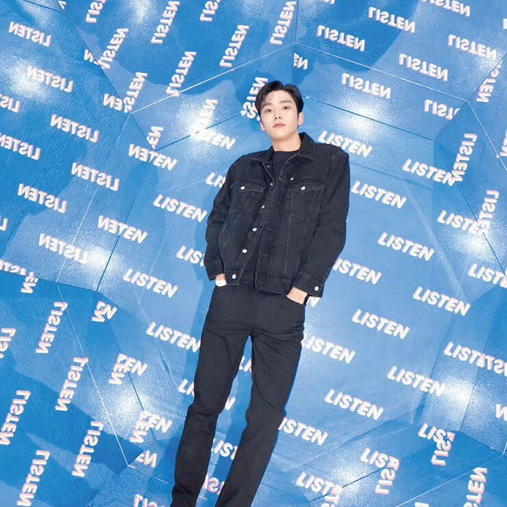 로운의 비하인드 컷