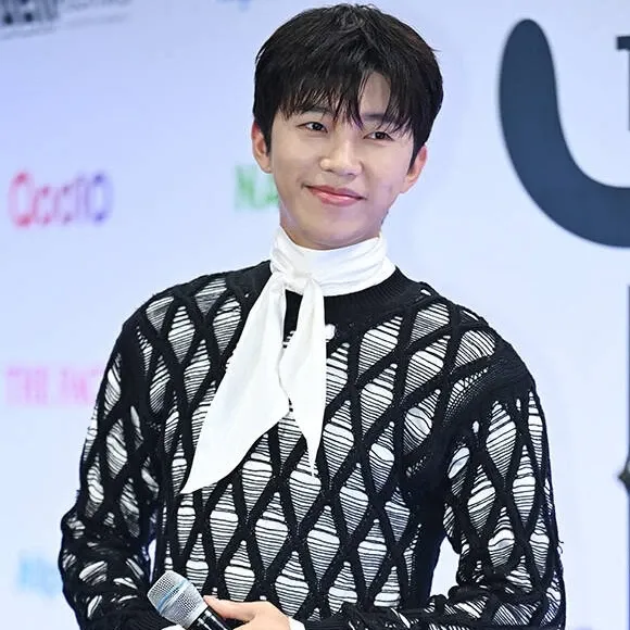 Cuplikan di balik layar dari Lim Youngwoong