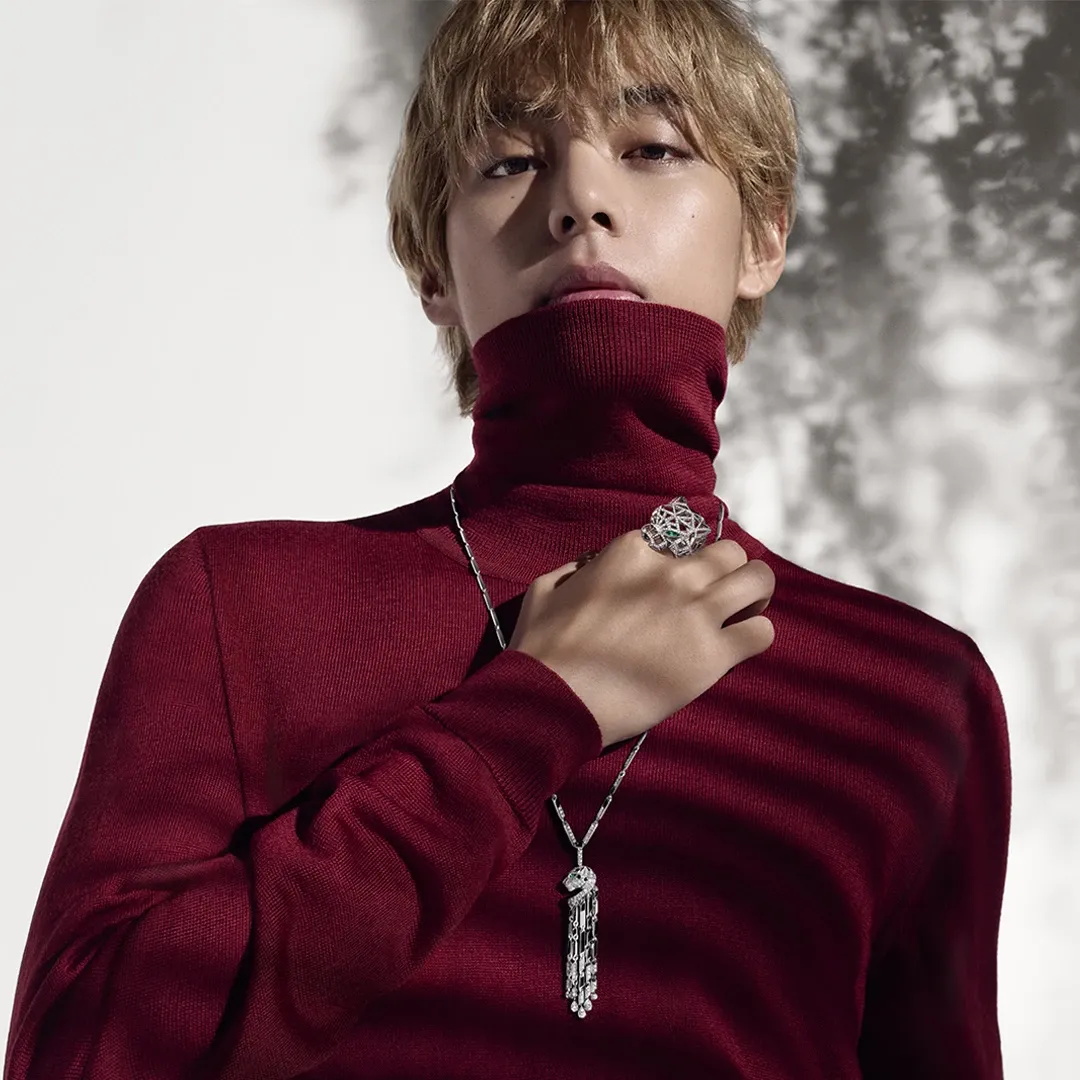 Recent activity shot of Kim Taehyung (V)