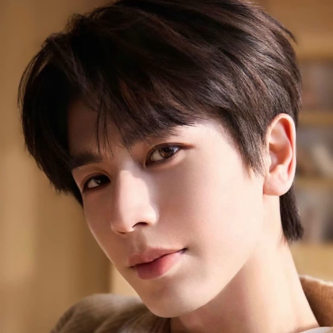 Recent activity shot of Zhang Linghe