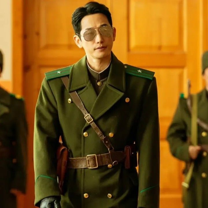 Behind-the-scenes cut of Park Sihoo