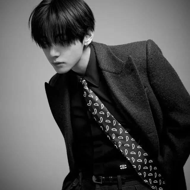 Recent activity shot of Kim Taehyung (V)