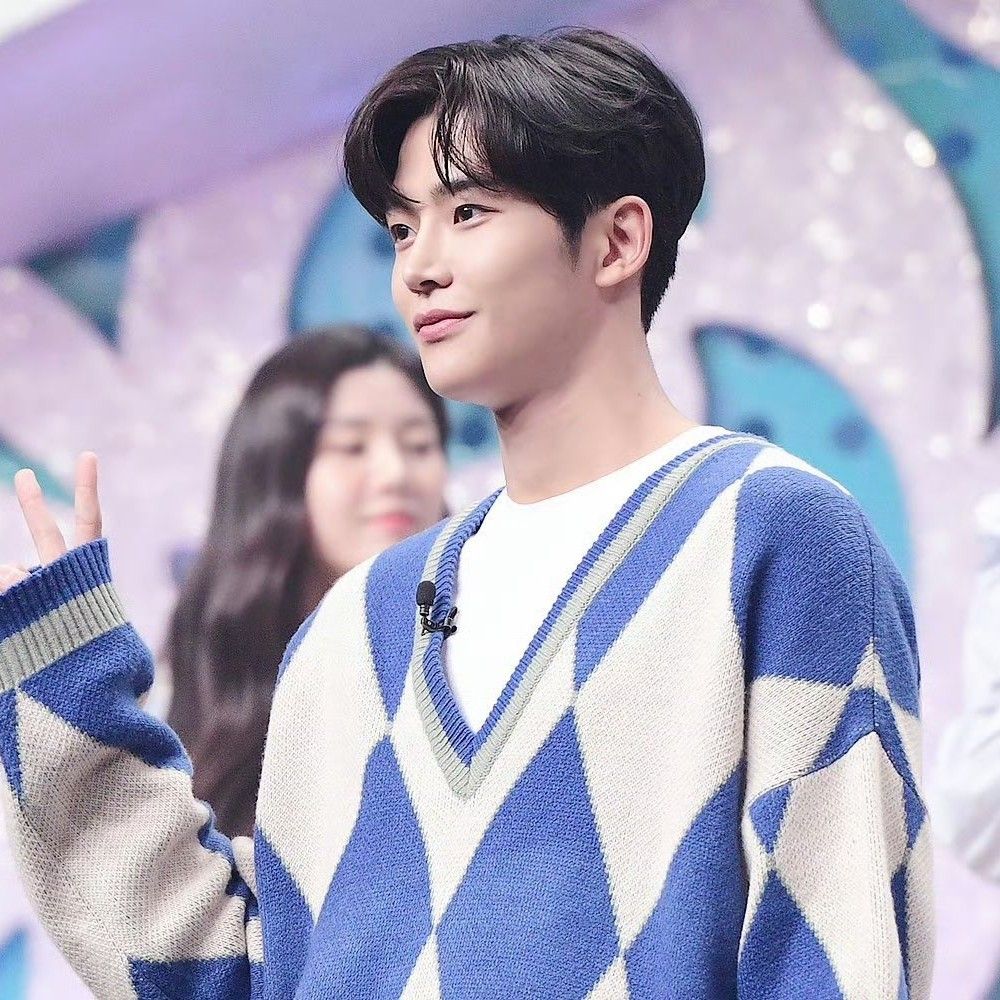 路云的最新照片