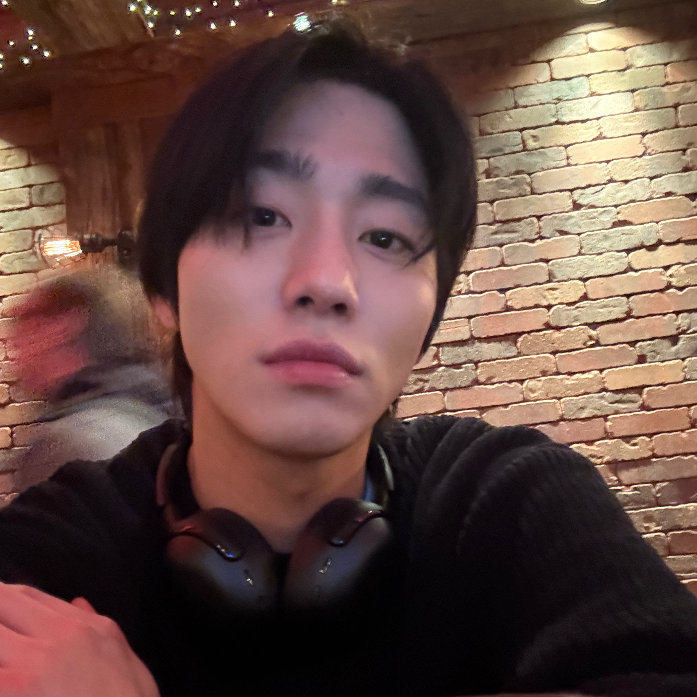 Foto kegiatan terbaru dari Ahn Hyoseop