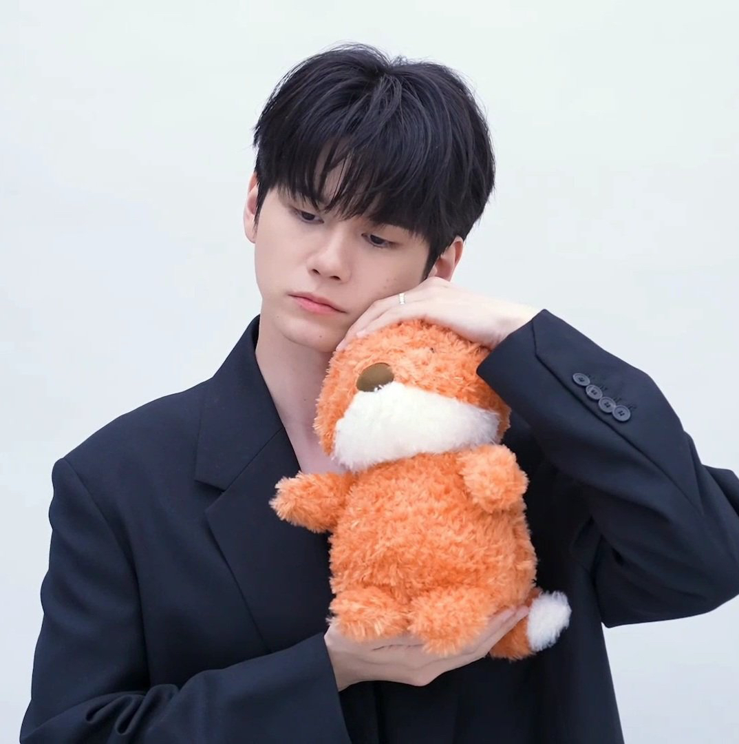A moment captured by a fan of Ong Seongwu