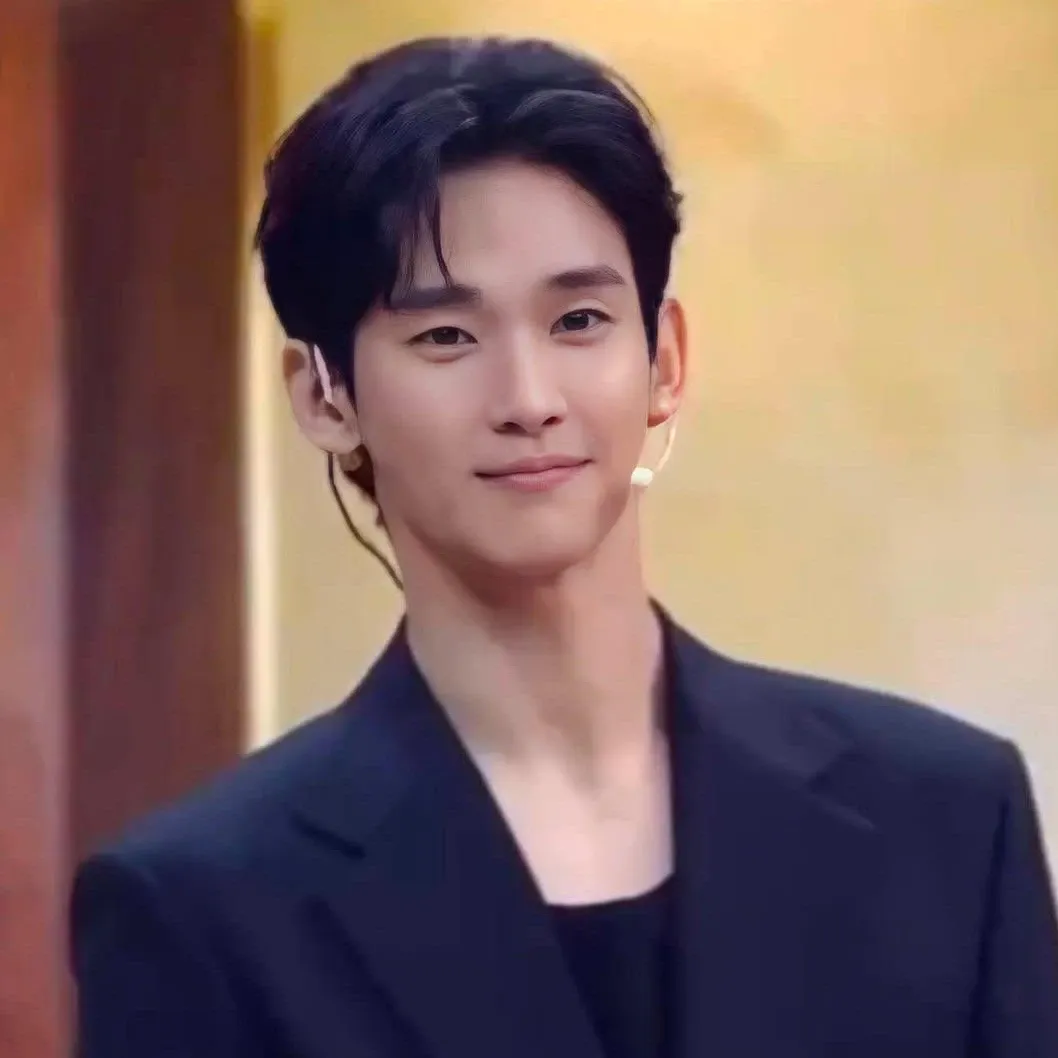 Behind-the-scenes cut of Kim Soohyun