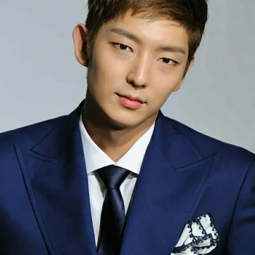 이준기 최근 활동샷