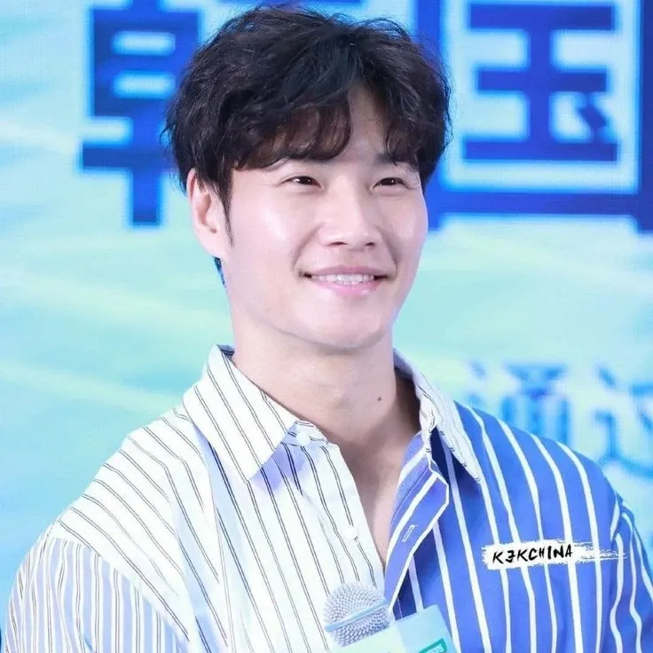 Behind-the-scenes cut of Kim Jongkook