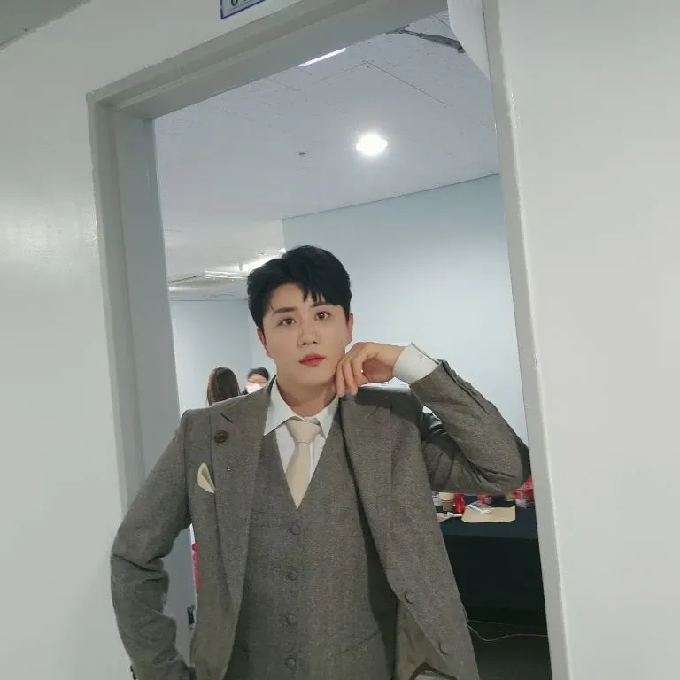 Recent activity shot of Jin Haesung