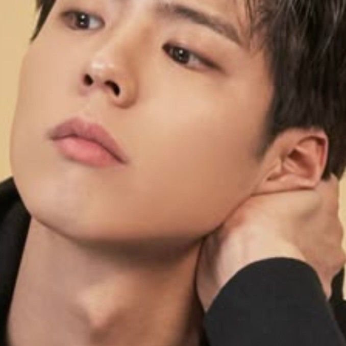 Recent activity shot of Park Bogum