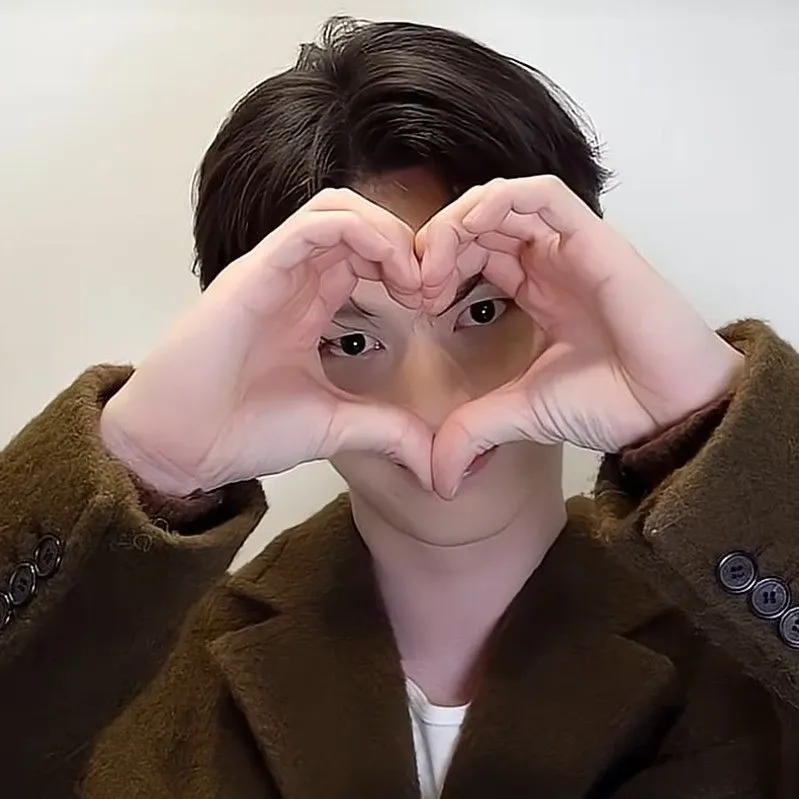 Behind-the-scenes cut of Yook Sungjae
