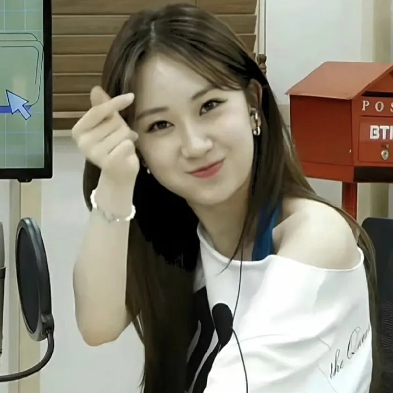 Foto kegiatan terbaru dari Jeon Yujin