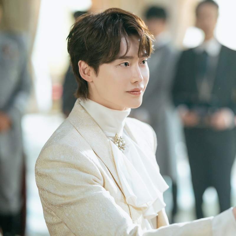 A moment captured by a fan of Lee Jongsuk