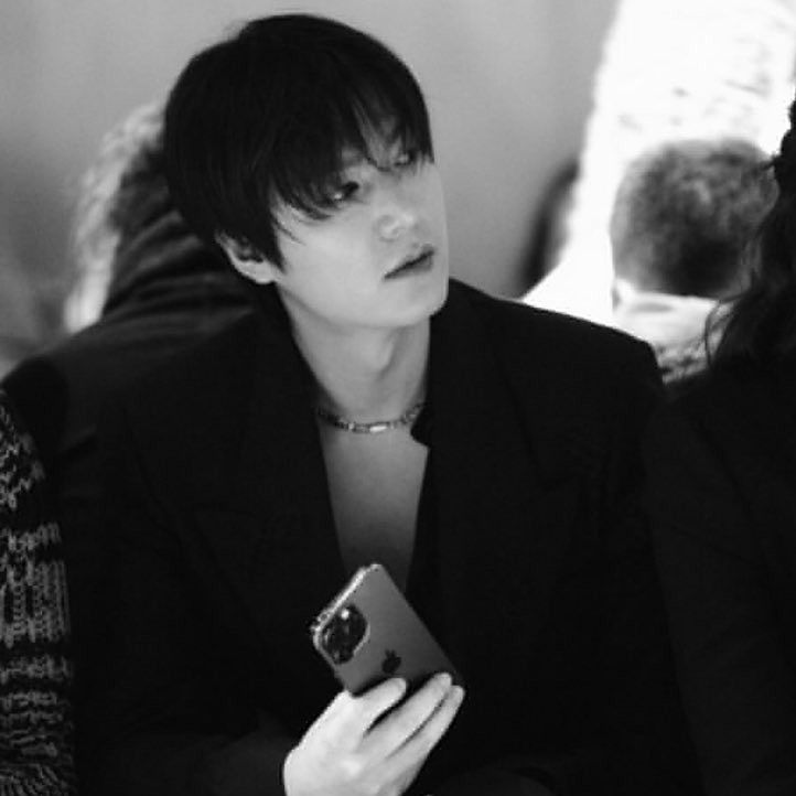 粉絲拍下的李敏鎬瞬間