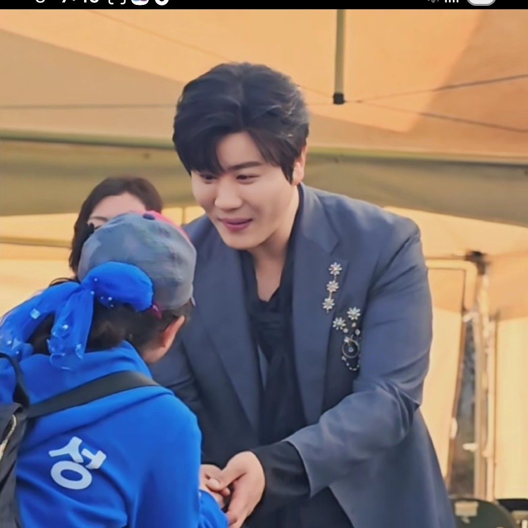 진해성의 비하인드 컷