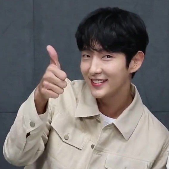 Latest photo of Lee Joongi