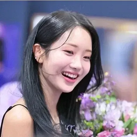 Recent activity shot of Kim Soyeon (2004)
