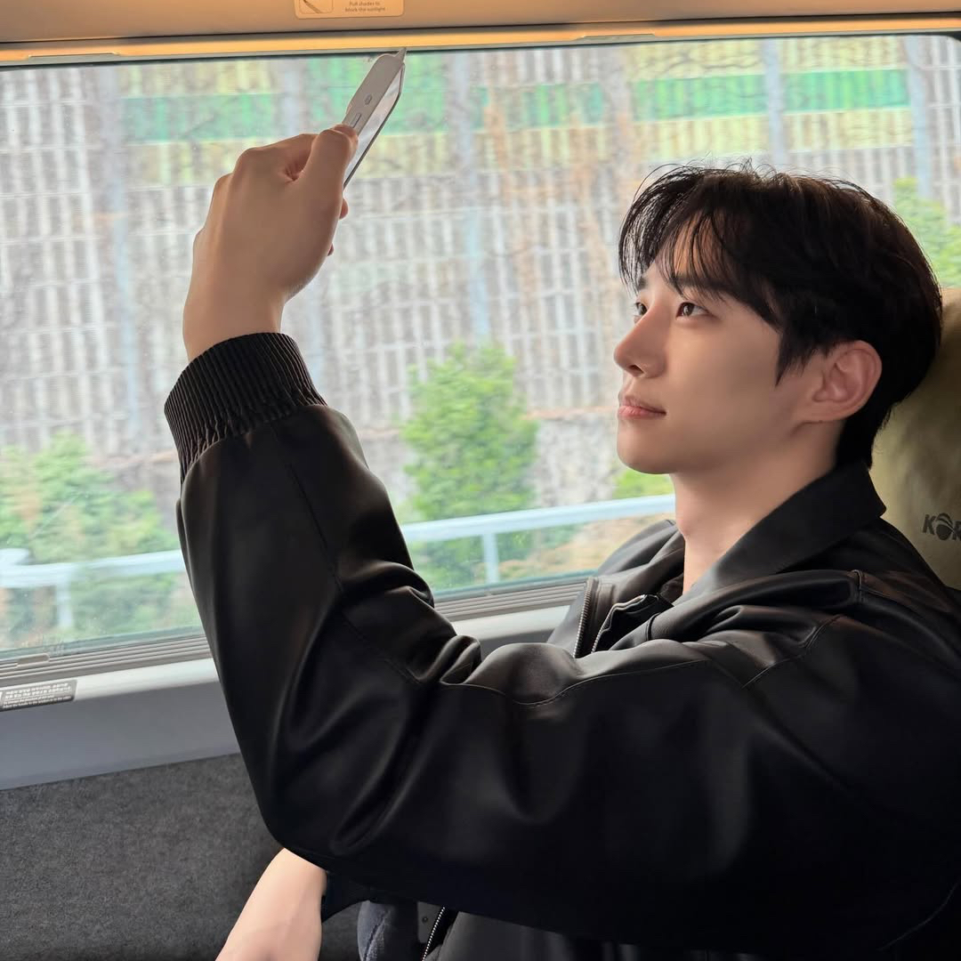 粉絲拍下的李俊昊瞬間