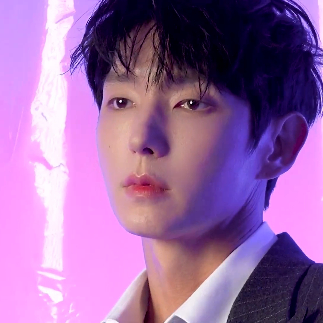 Latest photo of Lee Joongi