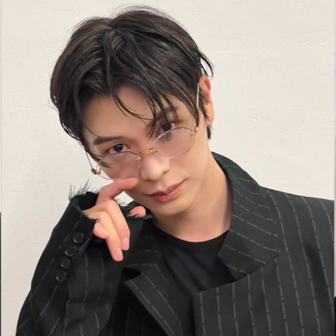 Behind-the-scenes cut of Yook Sungjae