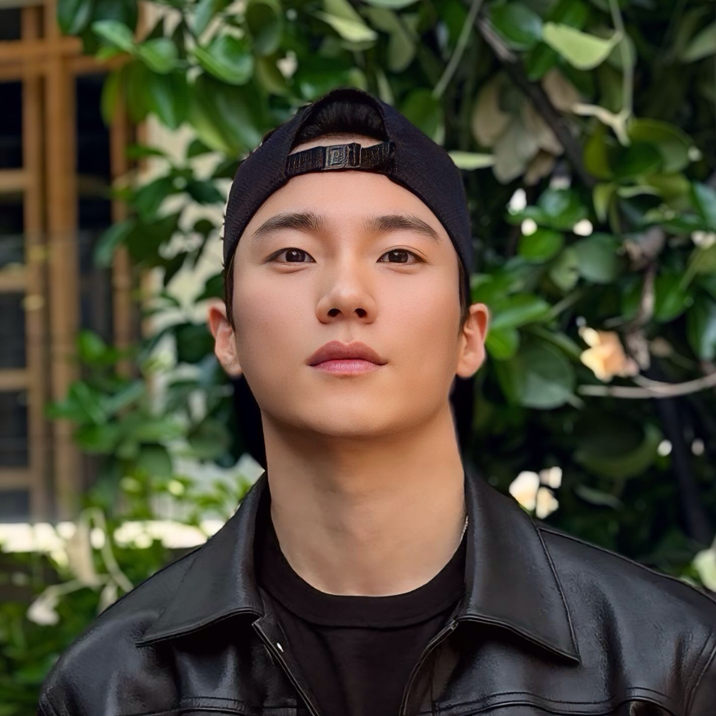 Behind-the-scenes cut of Lee Hongnae