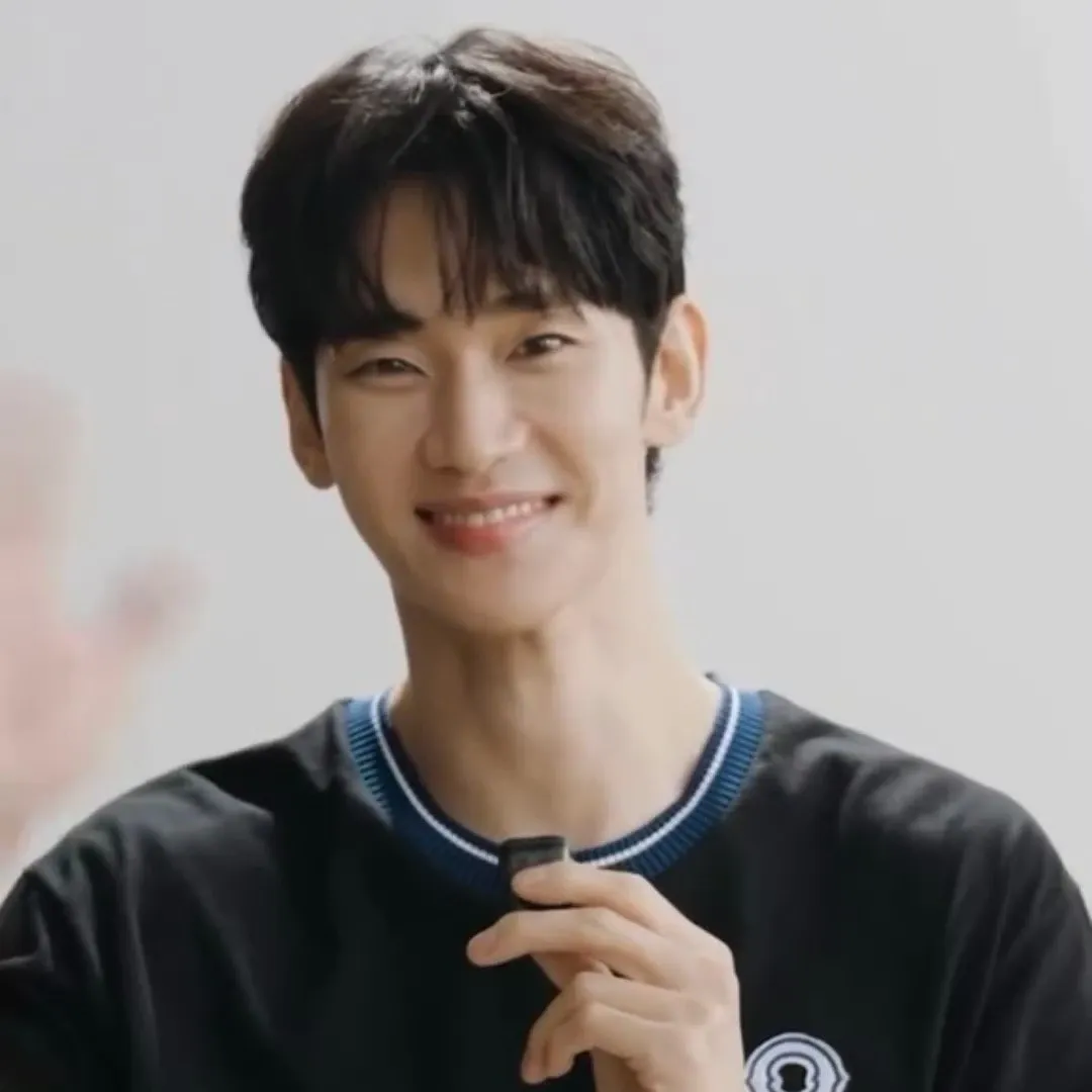 Behind-the-scenes cut of Kim Soohyun