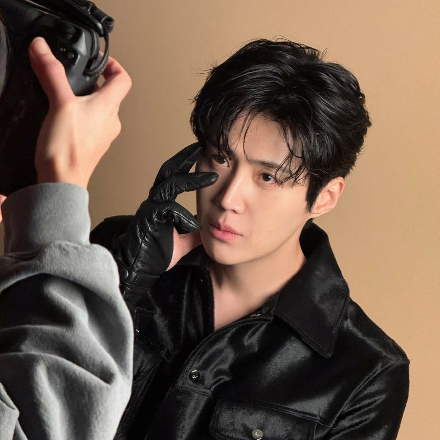 Behind-the-scenes cut of Kim Seonho