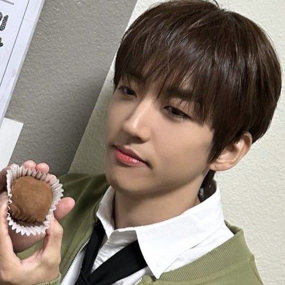 Latest photo of Lee Seungyoon