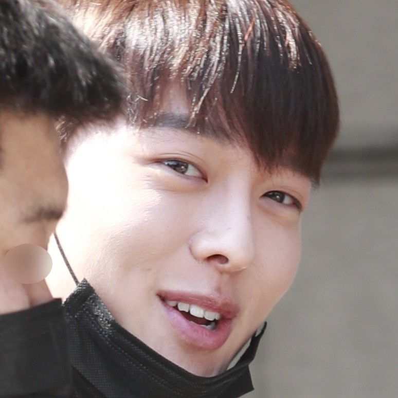 粉絲拍下的張基龍瞬間