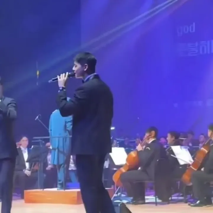 Latest photo of Cha Eunwoo