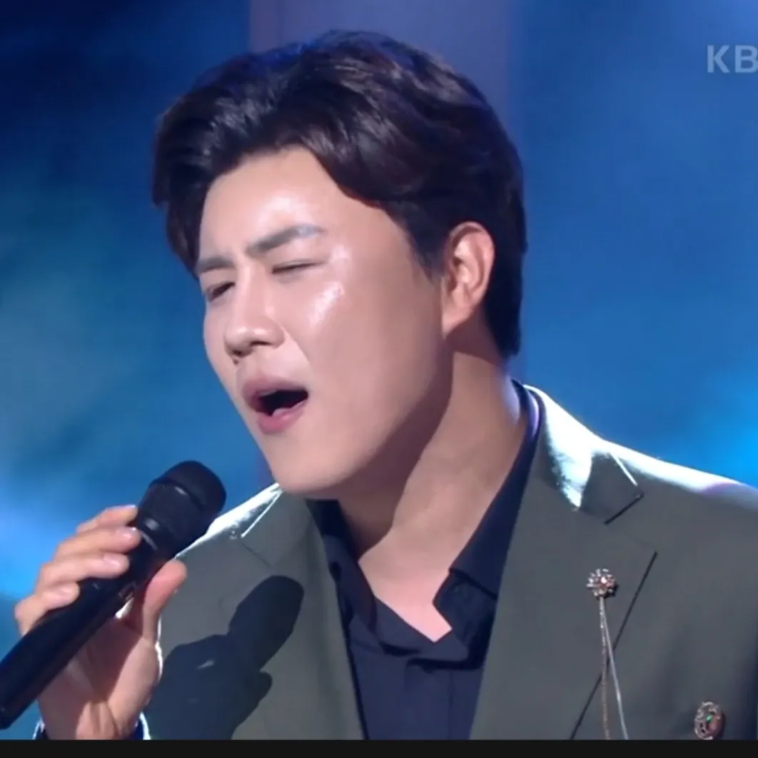 チン・ヘソンの最新写真