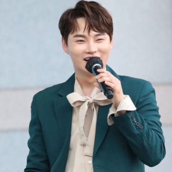 박서진 최근 활동샷