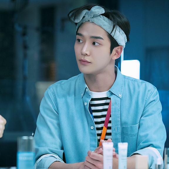 Foto kegiatan terbaru dari Rowoon