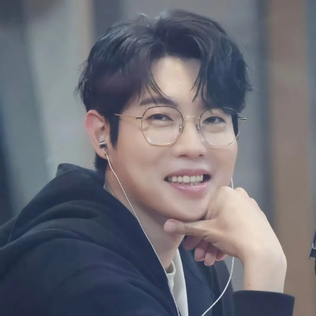 Behind-the-scenes cut of Son Taejin