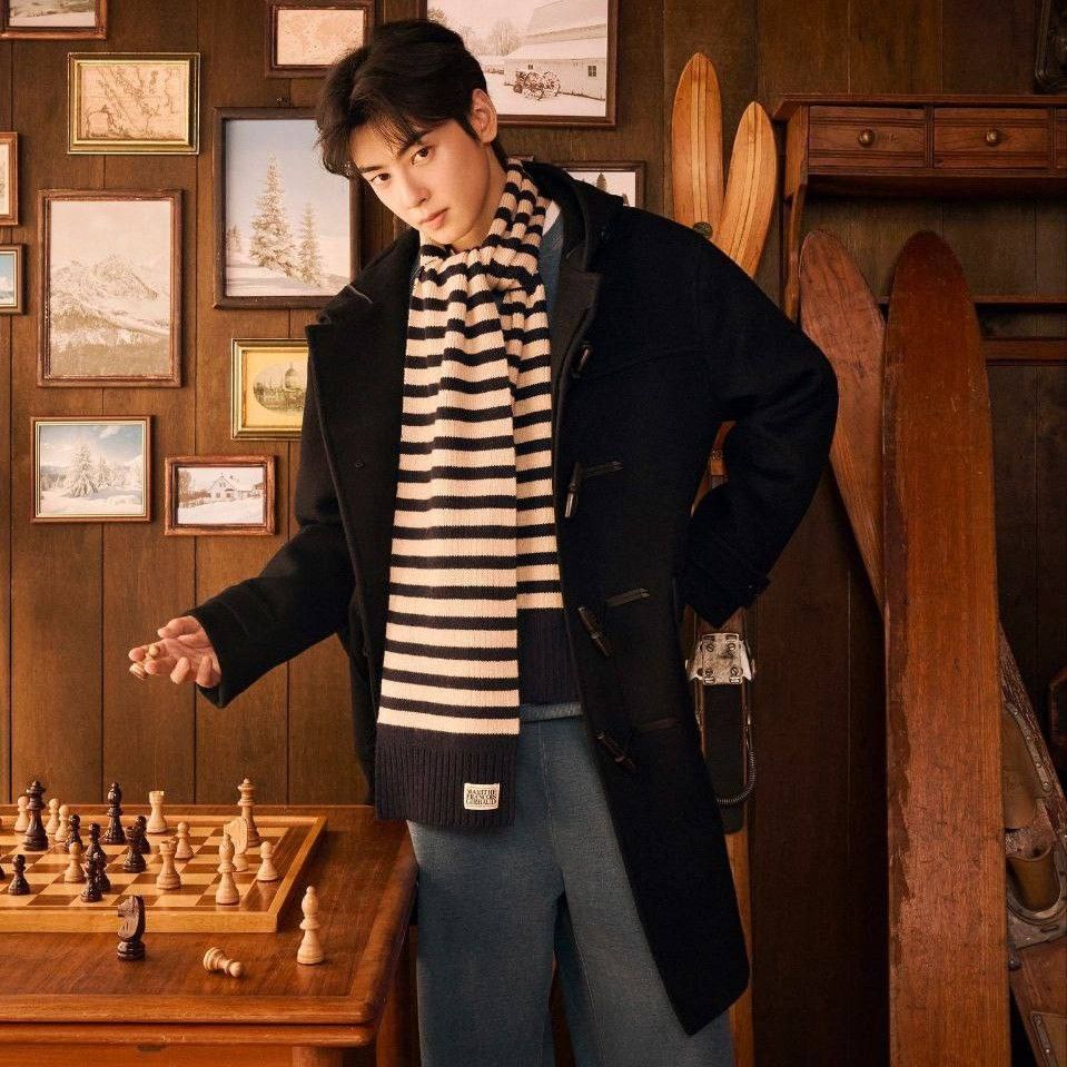 A moment captured by a fan of Cha Eunwoo