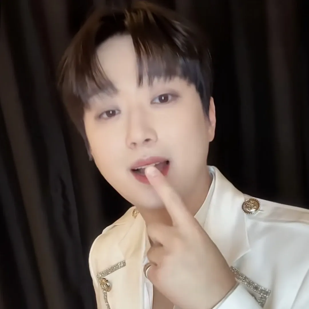 Cuplikan di balik layar dari Lee Chanwon