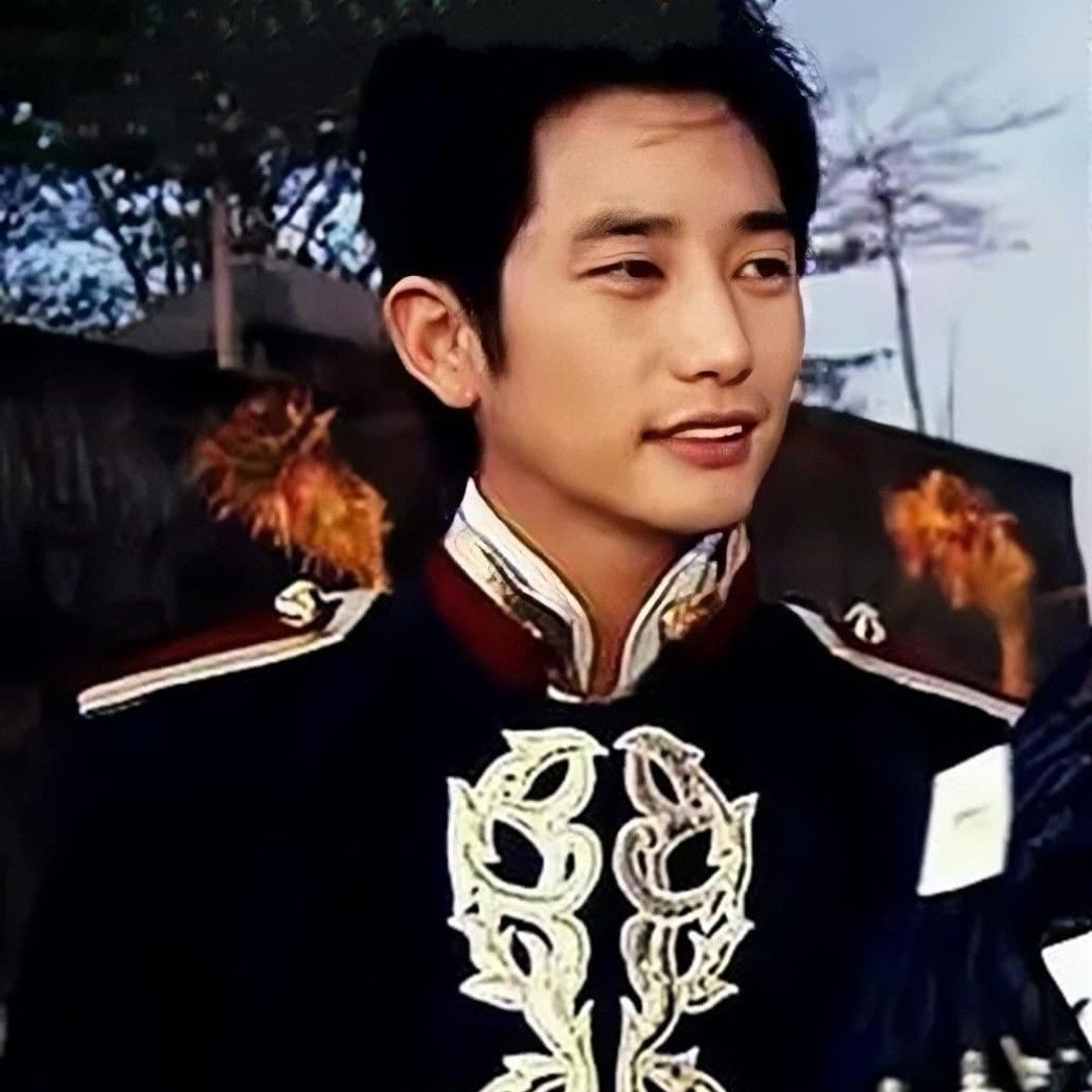 Recent activity shot of Park Sihoo