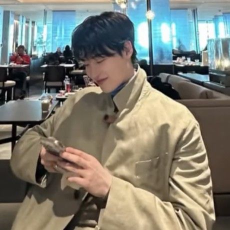 李鍾碩的最新照片