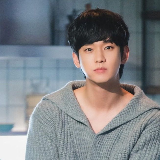 Recent activity shot of Kim Soohyun