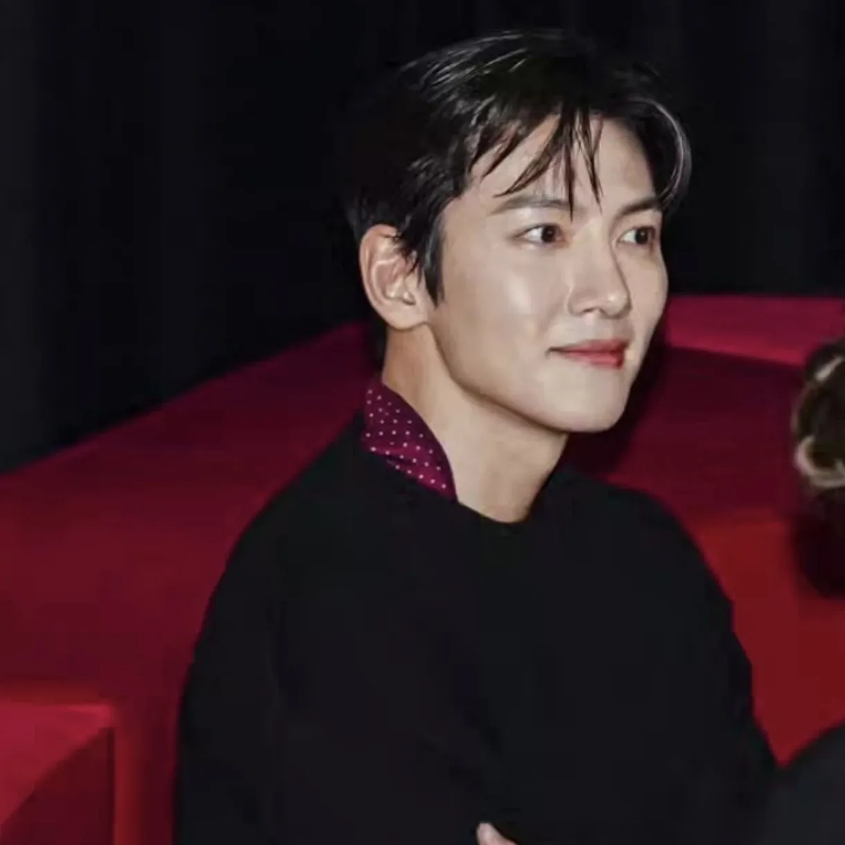 Behind-the-scenes cut of Ji Changwook