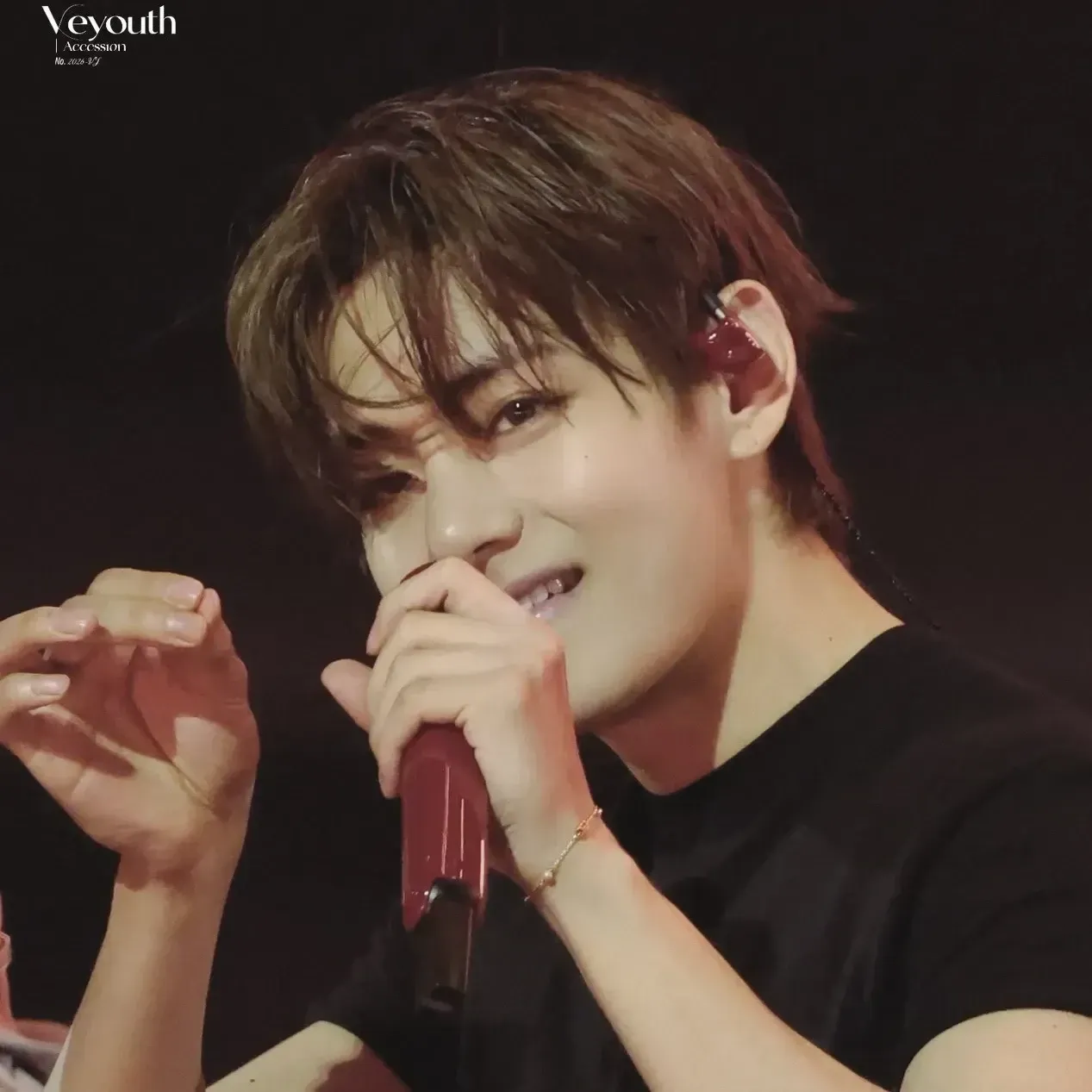 Behind-the-scenes cut of Kim Taehyung (V)